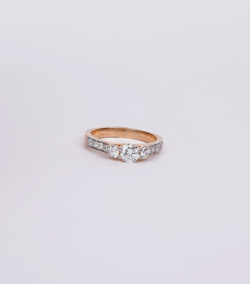 Solitire Diamond Bloom Ring